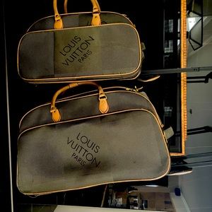 3 piece designer set all on casters.. immaculate.. soft sided